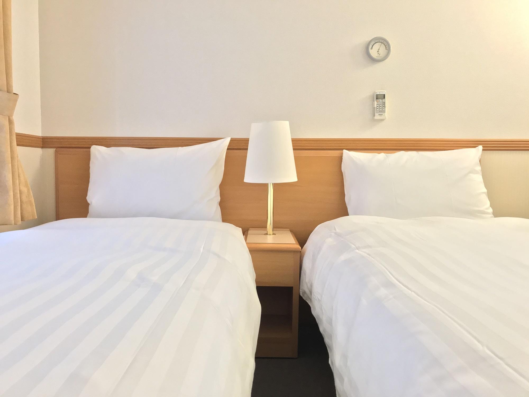 Toyoko Inn Yokohama Tsurumi Eki Higashi Guchi Kültér fotó