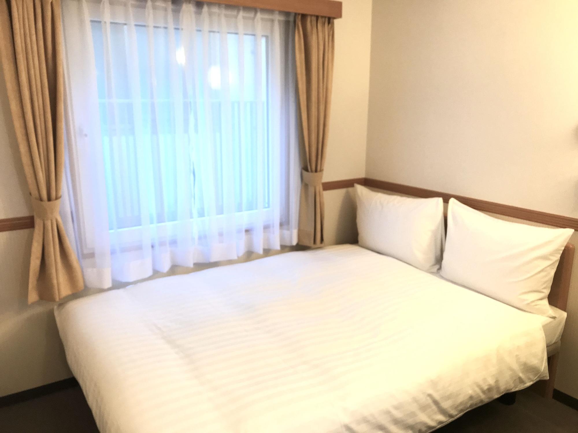 Toyoko Inn Yokohama Tsurumi Eki Higashi Guchi Kültér fotó