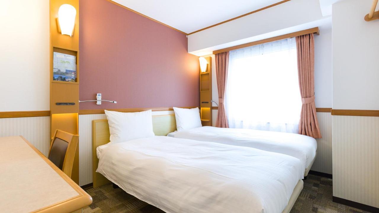 Toyoko Inn Yokohama Tsurumi Eki Higashi Guchi Kültér fotó