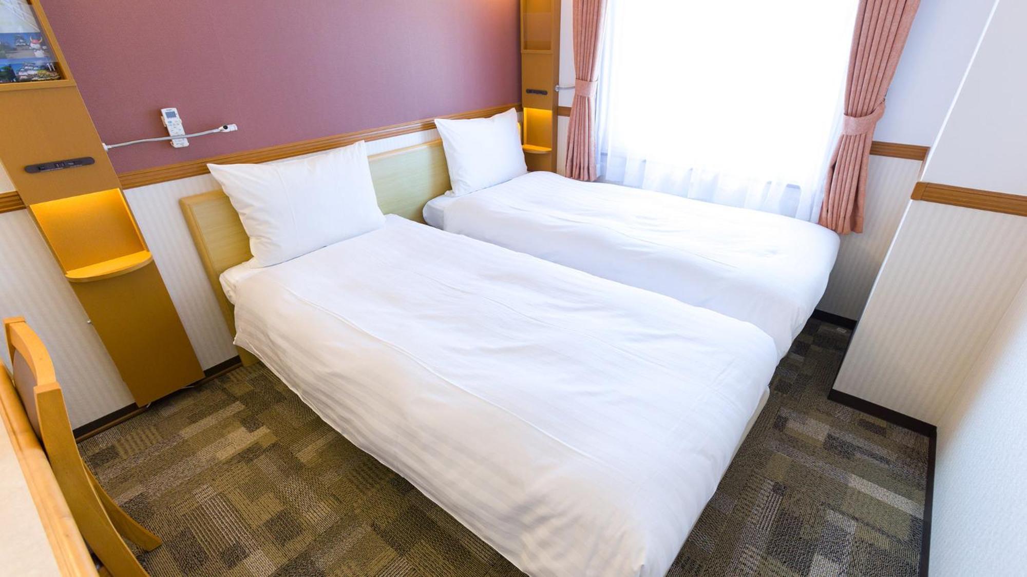 Toyoko Inn Yokohama Tsurumi Eki Higashi Guchi Szoba fotó